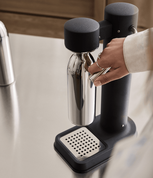 Carbonator 3 Matte Black Starter Kit - Sparkling Water Maker